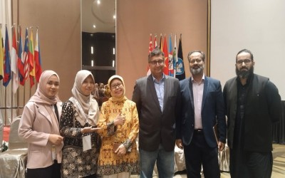 2 Guru SMP Darul Ulum 1 Unggulan mengikuti workshop internasional Pakistan
