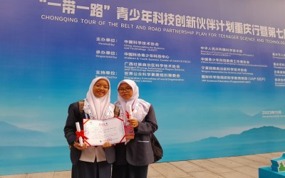 SISWA SMP DARUL ULUM 1 UNGGULAN PETERONGAN JOMBANG   MERAIH PENGHARGAAN INTERNASIONAL